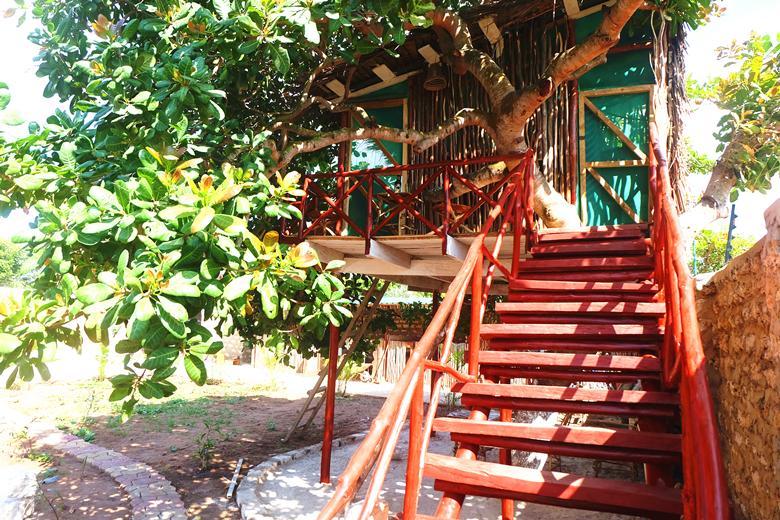 Diani Hostel Diani Beach Exterior photo